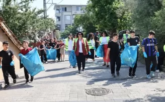 Bursa Nilüfer’de “Çevreci Eller” Gölyazı’da iş başında