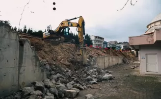 Bursa Nilüfer’de çöken istinat duvarı yenileniyor