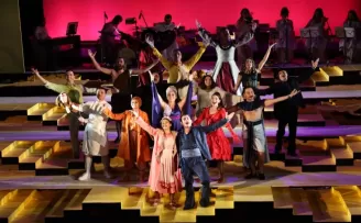 Bursa Nilüfer’de sezona ’Lüküs Hayat’ ile görkemli açılış