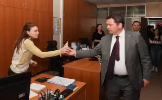 Bursa Osmangazi Belediyesi’nden personele öncü kutlama