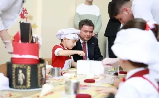 Bursa Osmangazi’de Cumhuriyet coşkusu kreşlere taştı