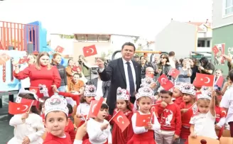 Bursa Osmangazi’de dolu dolu Cumhuriyet coşkusu