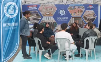 Bursa Yıldırım’da üniversite öğrencilerine sıcak karşılama
