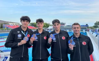 Bursalı yüzücü Özgür Yonca, Avrupa üçüncüsü