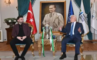 Bursaspor Başkanı Enes Çelik’ten Başkan Bozbey’e teşekkür ziyareti