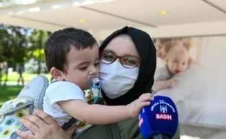 Büyükşehir annelerin yanında olmaya devam ediyor
