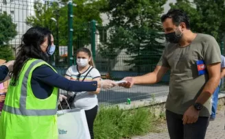 Büyükşehir’den LGS öncesi maske desteği
