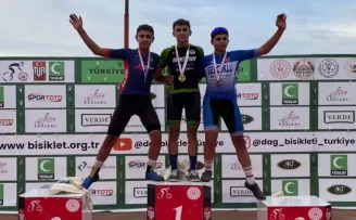 Büyükşehir’in pedalları Türkiye Şampiyonası’nda madalyaları topladı