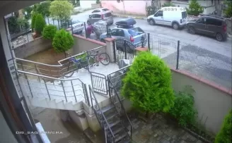 Çekmeköy’de rögar kapağı çalındı, 7 yaşındaki çocuk ağzı açık çukura düştü
