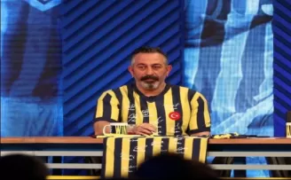 Cem Yılmaz’dan Beşiktaş kampanyasına destek

