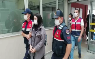 Cinayet davasında yargılanan genç kız “Ceza almak istemiyorum“ diyerek ağladı
