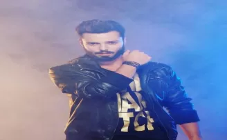 ‘Cinsel istismar’ davasında şarkıcı Bulut Duman hakkında zorla getirme kararı
