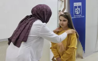 Çocuklarda skolyoz belirtilerine dikkat