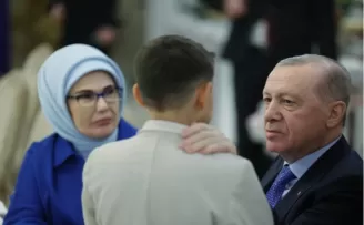 Cumhurbaşkanı Erdoğan çocuklarla iftar yaptı