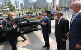 Cumhurbaşkanı Erdoğan: “Şimdi İstanbul çöp dağları ile adeta bir rezillik”
