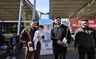 Denizli Büyükşehir’den üreticiye zeytin fidanı desteği