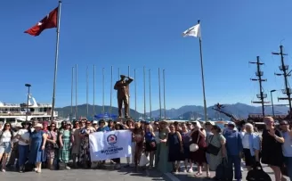 Denizli’de “Yüzme Bilmeyen Kadın Kalmasın” projesi büyüyor