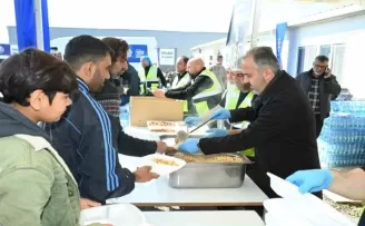 Deprem bölgesinde “çarklar durmasın“ diye karavana Bursa’dan
