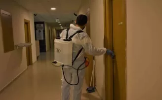 Depremzedelerin konakladığı yurtlarda hijyen çalışmaları
