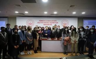 Devlet korumasındaki bin 50 genç kamu kurum ve kuruluşlarına yerleştirildi
