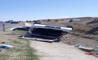 Direksiyon hakimiyetini kaybeden sürücü yağmur kanalına uçtu: 5 yaralı
