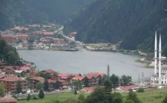 Dünyaca ünlü Uzungöl son 20 yılın en sakin turizm sezonunu yaşıyor
