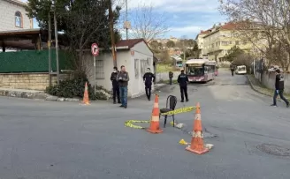 Durakta otobüs beklerken kurşun yağmuruna tutuldu
