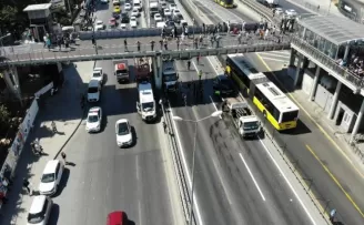 E-5’te trafiği kilitleyen kaza: 4 hafif yaralı
