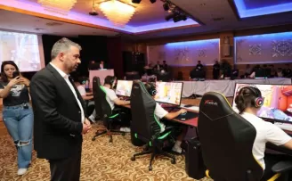 E-Spor ödülleri Başkan Ertuğrul Çetin’den
