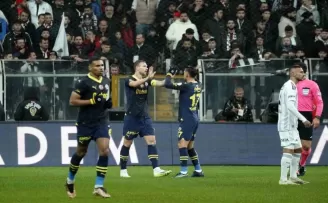 Edin Dzeko, 14. golüne ulaştı
