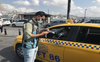 Eminönü’nde sivil ekiplerden taksilere yönelik denetim
