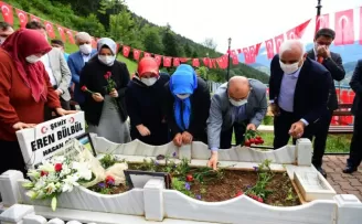 Eren Bülbül mezarı başında anıldı
