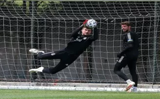 Ersin Destanoğlu: “Beşiktaş’ta uzun yıllar oynamak istiyorum“
