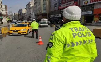 Esenler’de toplu taşıma araçlarına korona virüs denetimi
