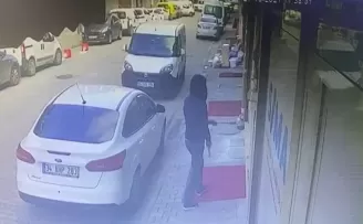 Esenlerde iş yerine silahlı saldırı kamerada
