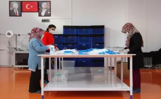 Esenyurt Belediyesi kendi maskesini kendi üretiyor
