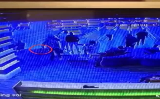 Esenyurt’ta çanta hırsızlığı kameraya yansıdı
