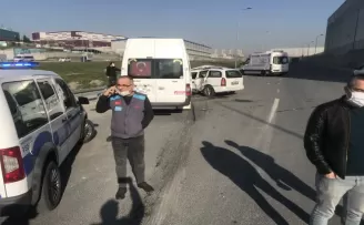 Esenyurt’ta işçi servisi ile hafif ticari araç çarpıştı: 8 yaralı
