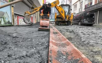 Esenyurt’ya yollar yenilenmeye devam ediyor
