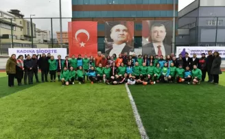 Esenyurtlu kadınlardan farkındalık maçı
