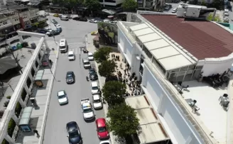 Evlendirme dairesinin önünde ’nikah tarihi’ kuyruğu
