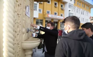 Eyüpsultan Belediyesi’nden öğrencilere çorba ikramı
