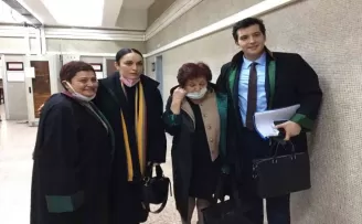 Ezgi Mola ‘hakaret’ suçundan hakim karşısına çıktı
