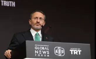 Fahrettin Altun: Hakikat odaklı habercilikte iş birliği şart