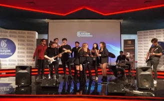 Farklı milletlerden öğrenciler bir araya geldi
