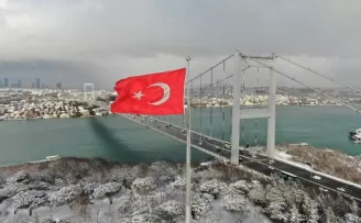 Fatih Sultan Mehmet Köprüsü’nde kar manzarası
