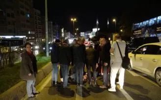Fatih’te aracın çarptığı kadın baygınlık geçirdi
