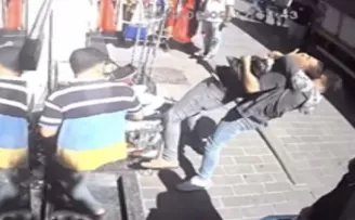 Fatih’te gasp dehşeti kamerada
