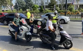 Fatih’te motosiklet denetimi
