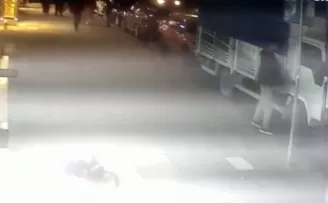 Fatih’teki kamyonet hırsızlığı kamerada
